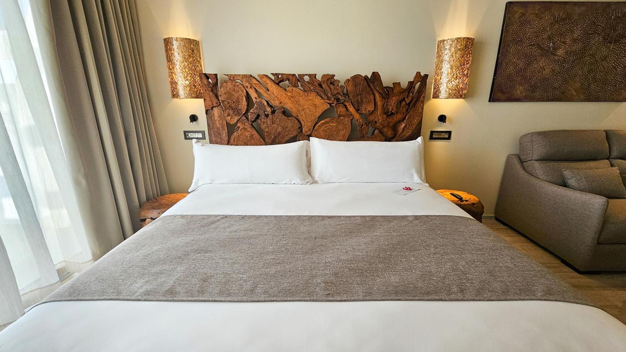 Event By Qhotels - Adults Recommended